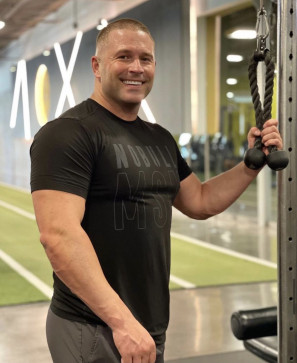Brandon, 50, United States