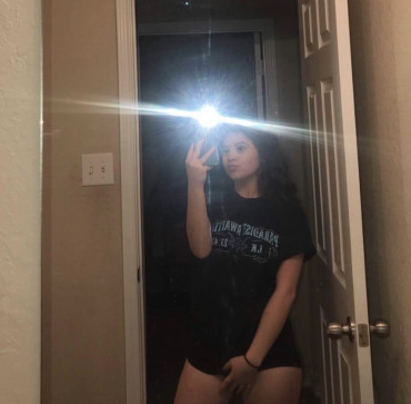 TellMeYourSecrets, 21, United States