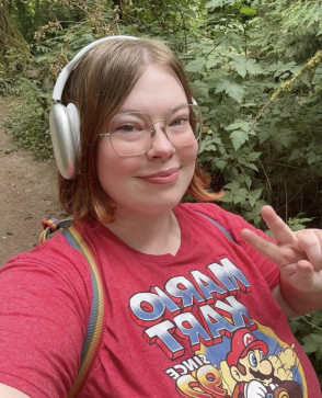 Elizabeth Charlotte, 18, United States