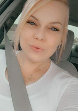 Zuriepeter, 32, United Kingdom