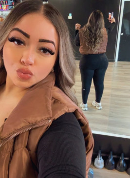 OliviA, 29, United States