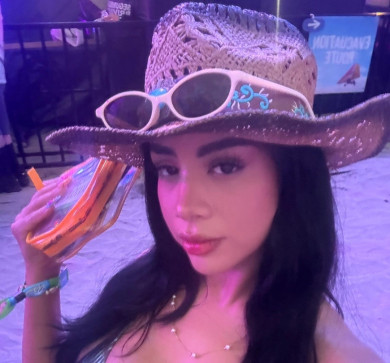 Jayly, 25, United States