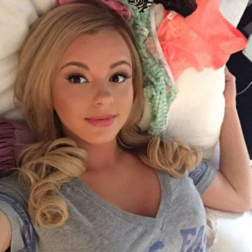 Annie, 24, United States