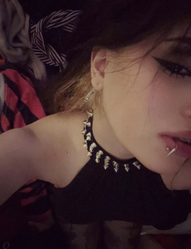 Kira, 19, United Kingdom