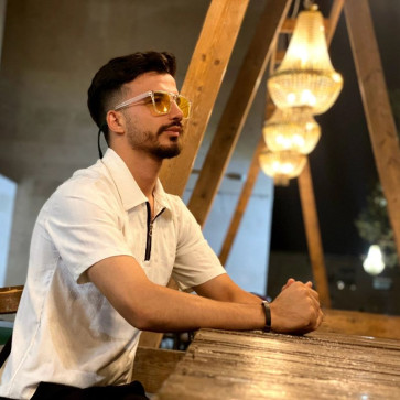 Sepehr, 25, Ireland