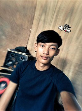 Aye Chan, 20, Singapore