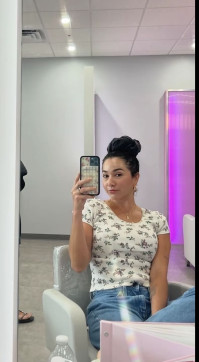 Mia, 25, Estonia