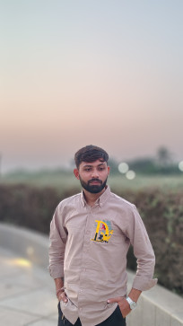 Ravi Gohil, 18, India