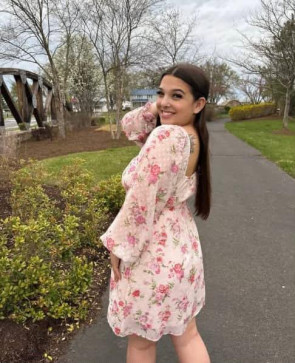 Jessica Marinos, 29, United States
