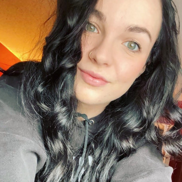 Sophia Bennett, 24, United States