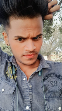 EveL EvE, 23, India