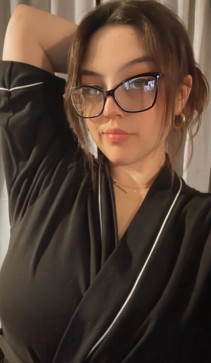 Rhonda, 28, United States