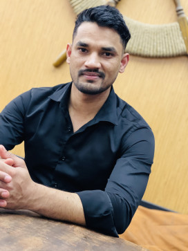 Zaman Mian, 18, United Kingdom