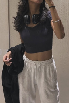 Priya, 19, India