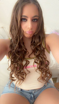 Joyce Riley, 27, United States