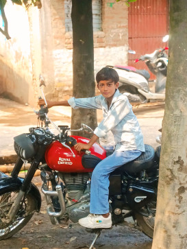 Haker Haker, 18, India