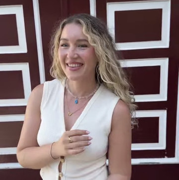 Suzanne, 25, United States