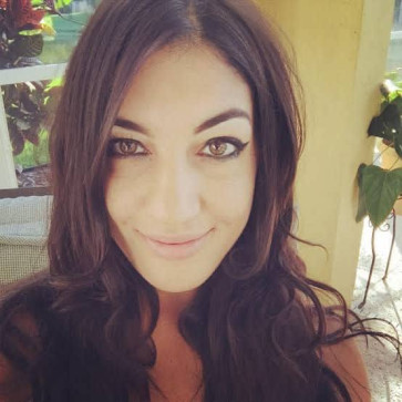 Laura, 28, United States