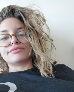 Annie Sixxon, 35, United States