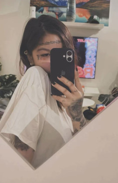 Stephaine, 31, United Kingdom