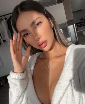 Sandra Bennett, 29, United States
