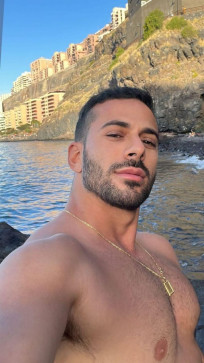 Royston, 35, United States