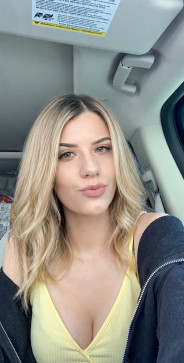 Knicole, 35, United States