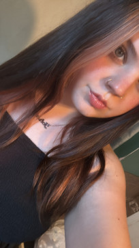Kayla, 18, United States