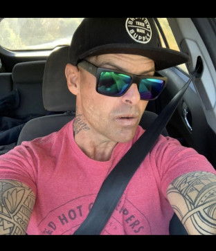 Waves, 43, Australia