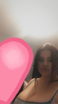 Holly, 22, United Kingdom