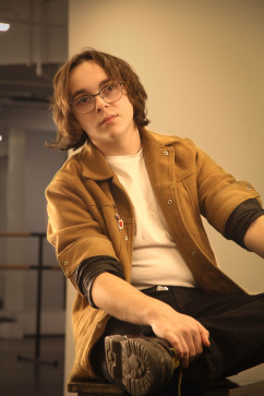 Josh, 18, Canada