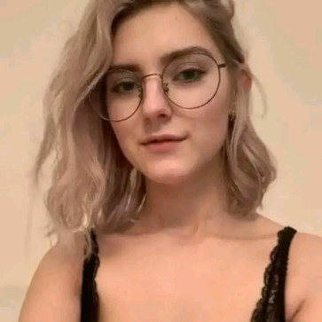 Roja Da Silvaa, 27, United States