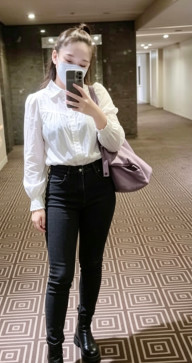 Riza, 25, Philippines