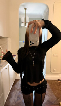 Ynggirl18, 18, Italy
