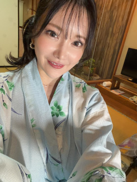 Hima, 22, Japan