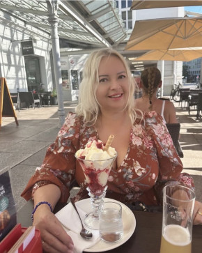 Lillian, 43, United States