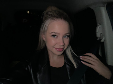 Lexi, 25, United States