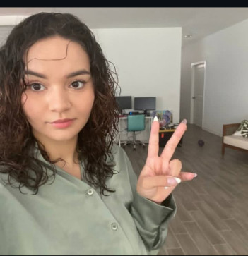 Arina Wright, 27, United Kingdom