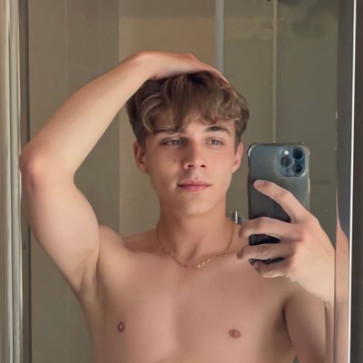 BarbarTom, 21, United States