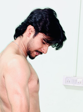 Deepanshu, 24, India