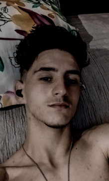 Sku Kusa, 24, Algeria