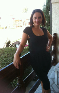 Adriana SCdS, 30, United States
