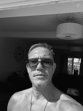 Nickycolin51, 51, United Kingdom