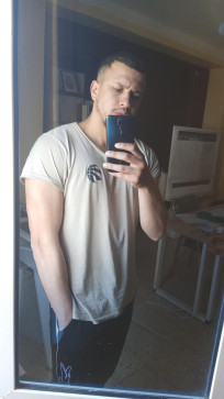 Koza, 28, Algeria