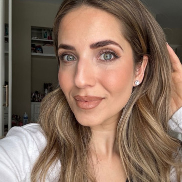 Clara Adams, 33, United Kingdom