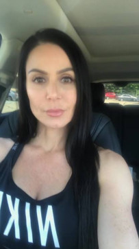 Laura Walker, 35, United States