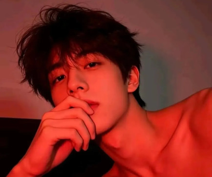 Aizen Yareyare, 24, United States