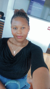 Kobusinge, 34, United Kingdom