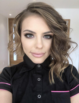 Emma Armstrong, 27, United Kingdom