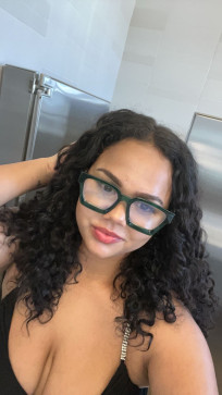 Kacey, 29, Canada